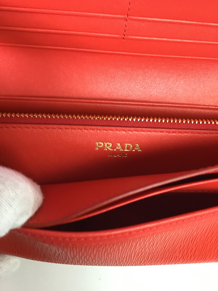 Prada IMH132 VITELLO MOVE Leather BI-FOLD Wallet